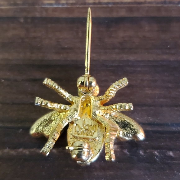 Joan Rivers Bee Pin - Picture 5 of 5